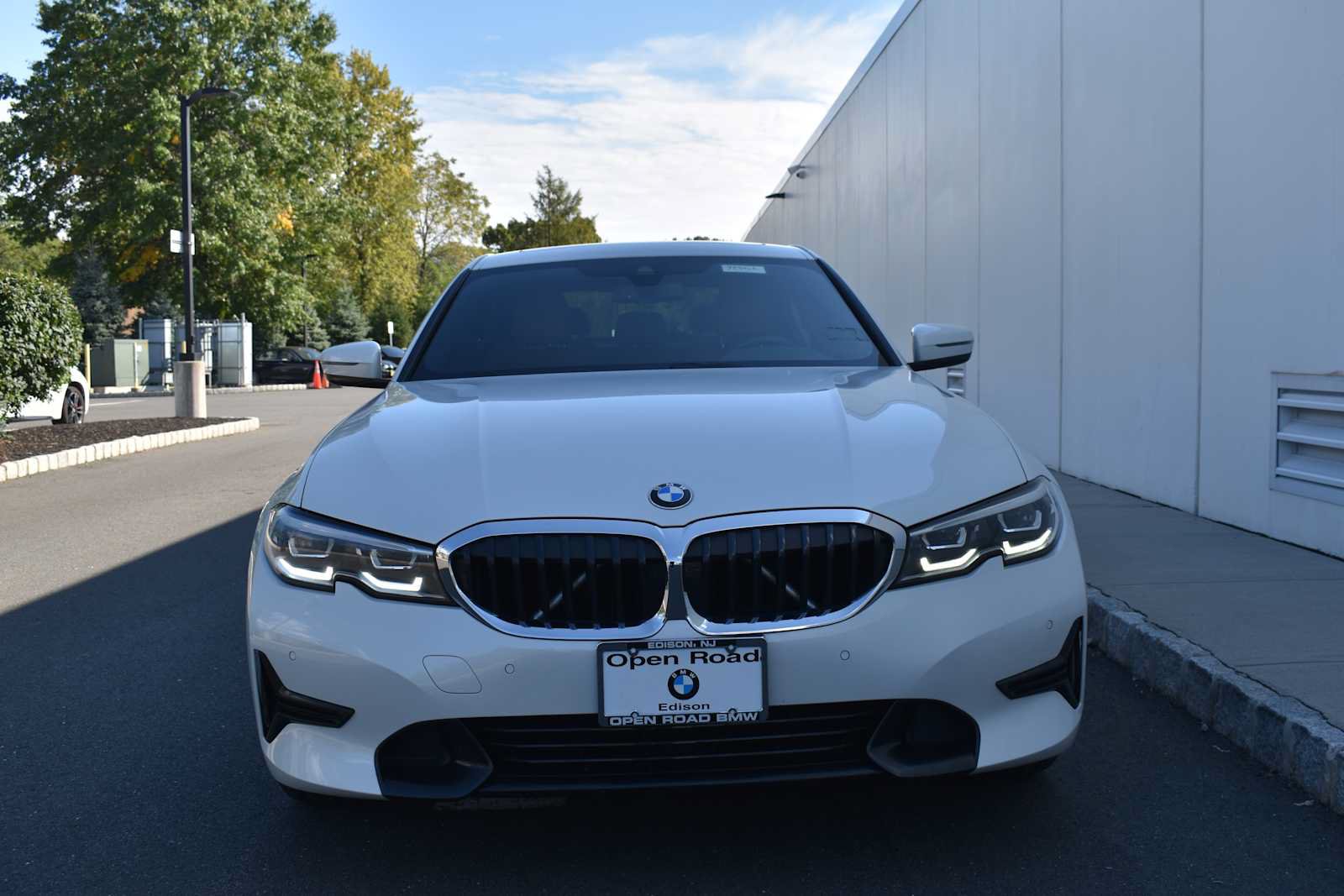 Used 2021 BMW 330i xDrive Sedan w/ Convenience Package AWD/4WD image 2