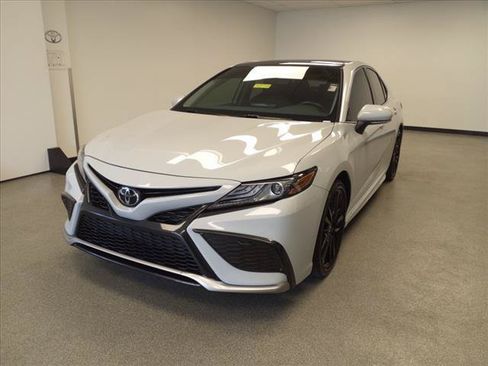 Certified 2022 Toyota Camry XSE FWD image 3