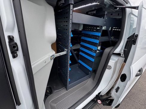 Used 2020 Ford Transit Connect XLT image 15