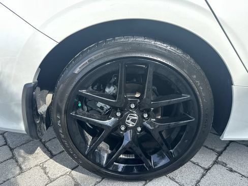 Used 2024 Honda Civic Sport image 11
