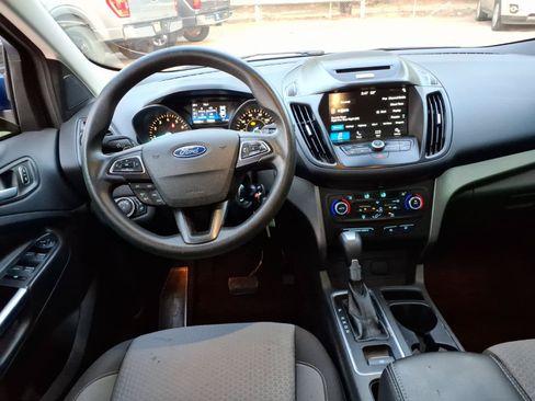 Used 2017 Ford Escape SE w/ Equipment Group 201A FWD image 15