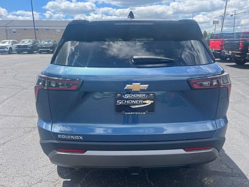 New 2026 Chevrolet Equinox LT w/ Convenience Package II FWD image 4