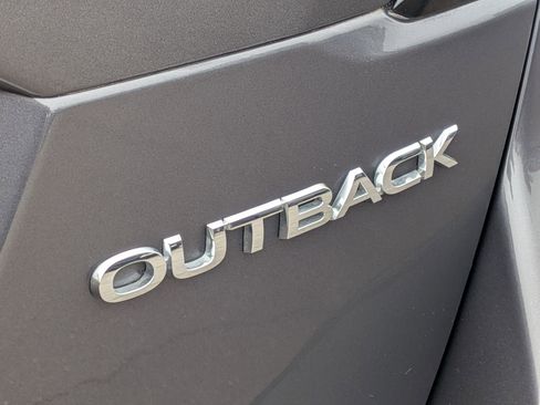 Used 2025 Subaru Outback Premium AWD/4WD image 29