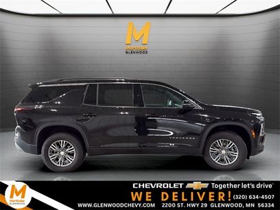 Used 2025 Chevrolet Traverse LT
