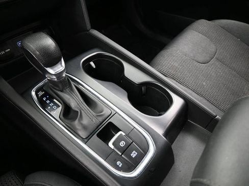 Used 2019 Hyundai Santa Fe SE w/ Cargo Package image 25