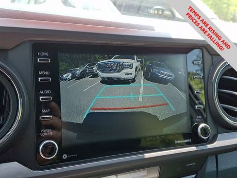 Used 2023 Toyota Tacoma TRD Off-Road w/ Black Out Package (TMS) image 18