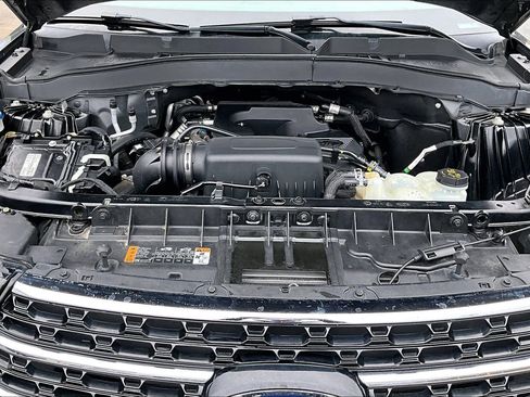 Used 2020 Ford Explorer XLT AWD/4WD image 31