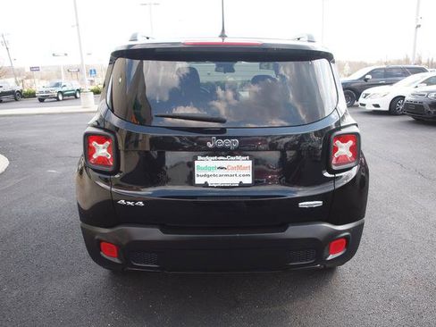 Used 2015 Jeep Renegade Latitude image 2