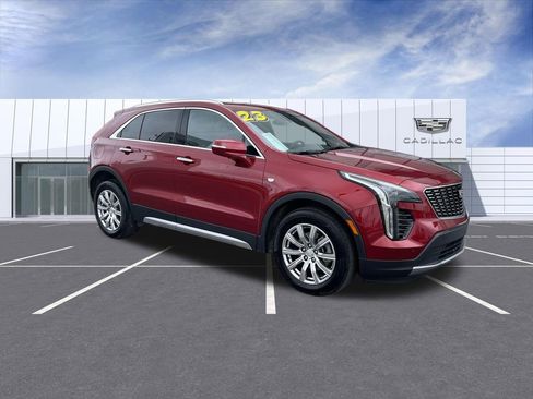 Used 2023 Cadillac XT4 Premium Luxury image 9
