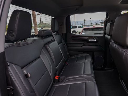 Used 2024 GMC Sierra 1500 SLT image 17