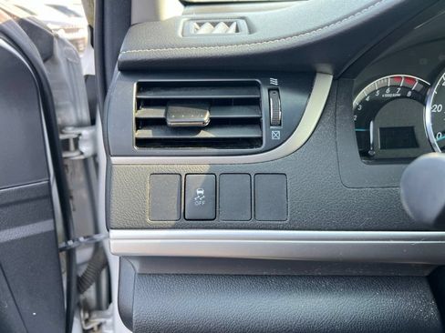 Used 2014 Toyota Camry SE FWD image 14