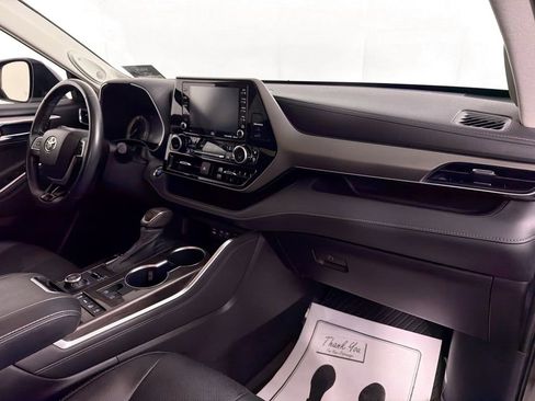 Used 2022 Toyota Highlander Limited image 32