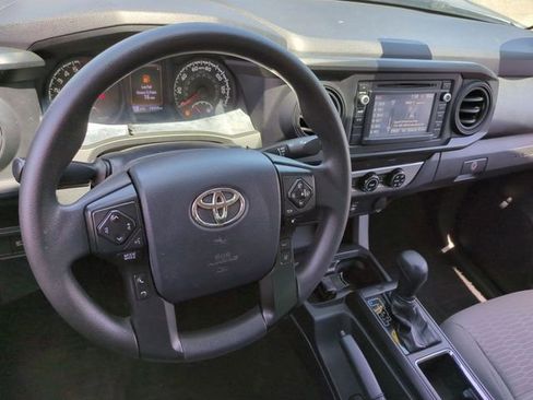 Used 2018 Toyota Tacoma SR RWD image 14