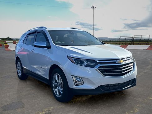 Used 2019 Chevrolet Equinox Premier FWD image 2