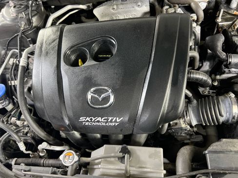 Used 2018 MAZDA MAZDA3 Touring image 31