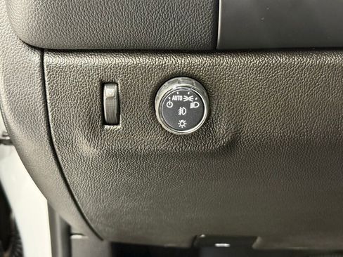 Used 2022 Chevrolet Colorado LT w/ Fleet Safety Package image 29