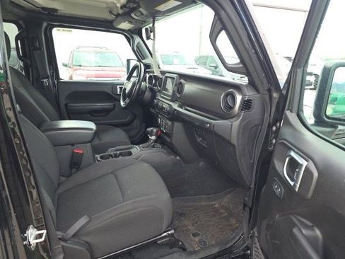 Used 2023 Jeep Wrangler Unlimited w/ Cold Weather Group AWD/4WD image 13