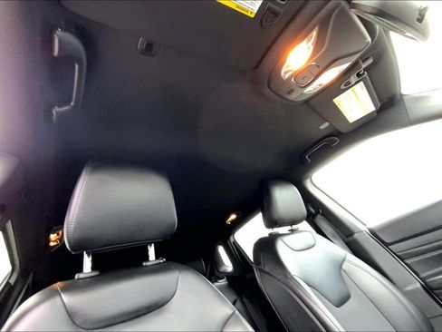 Used 2022 Jeep Compass Altitude image 14