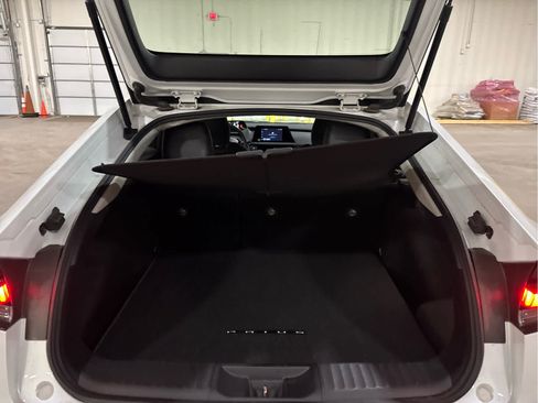 Certified 2025 Toyota Prius XLE FWD image 7