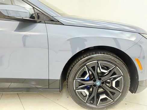 Used 2024 BMW iX xDrive50 w/ Sport Package AWD/4WD image 21