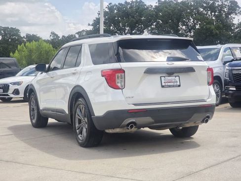 Used 2021 Ford Explorer XLT w/ Equipment Group 202A RWD image 3