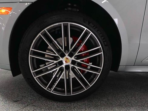 Used 2025 Porsche Macan S AWD/4WD image 5