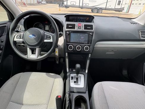 Used 2017 Subaru Forester 2.5i Premium w/ All-Weather Package image 17