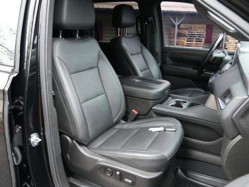 Used 2021 Chevrolet Tahoe Z71 image 33