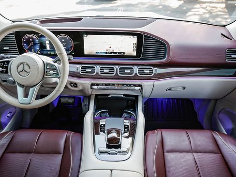 Used 2021 Mercedes-Benz Maybach GLS 600 4MATIC image 9