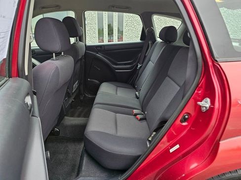 Used 2005 Pontiac Vibe FWD image 13