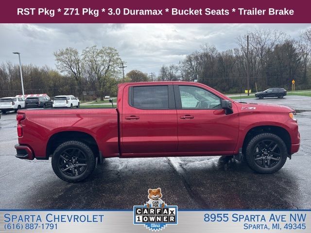 Used 2022 Chevrolet Silverado 1500 RST AWD/4WD image 2
