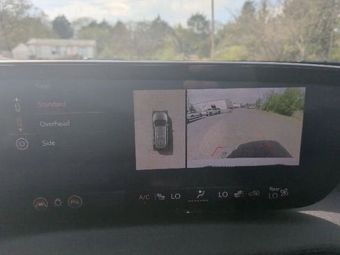 Certified 2025 Buick Enclave Preferred FWD image 30