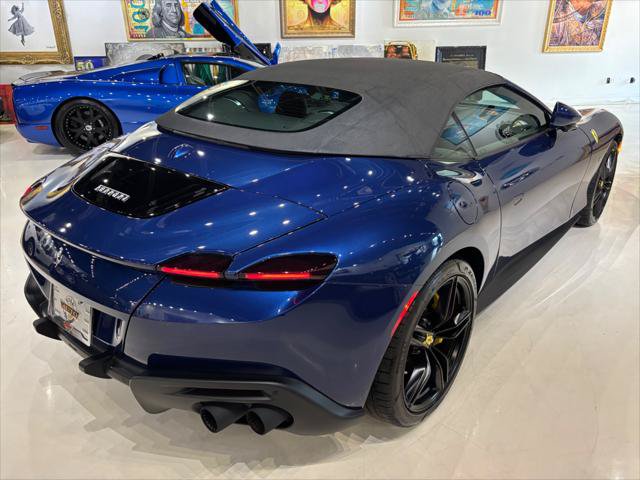 Used 2025 Ferrari Roma Spider RWD image 30
