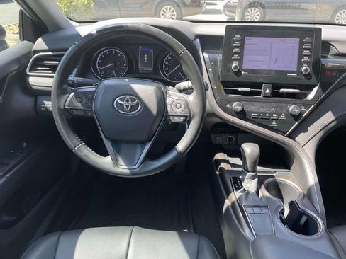 Used 2023 Toyota Camry SE FWD image 11