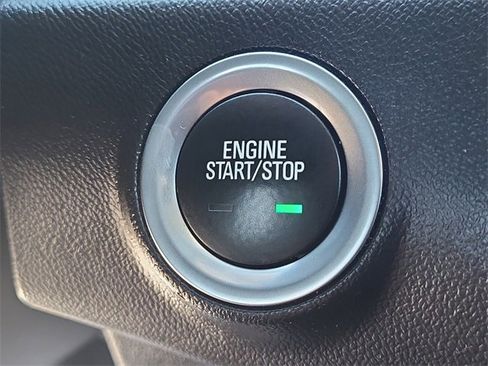 Used 2024 GMC Terrain SLT image 18