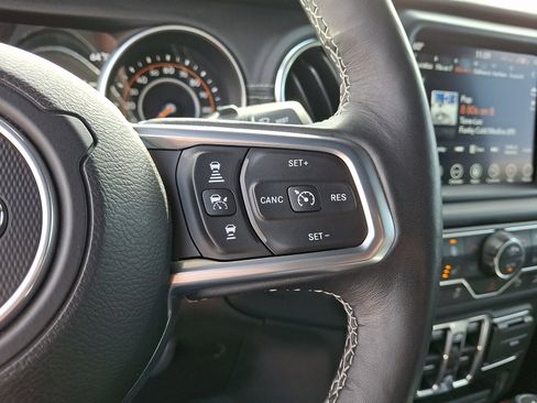 Used 2019 Jeep Wrangler Unlimited Sahara w/ Quick Order Package 24M Moab AWD/4WD image 22