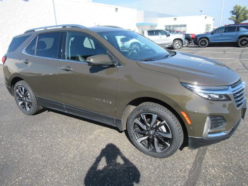 Certified 2023 Chevrolet Equinox Premier image 3