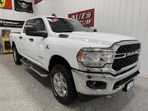 Used 2024 RAM 2500 Big Horn w/ Off Road Package AWD/4WD image 4