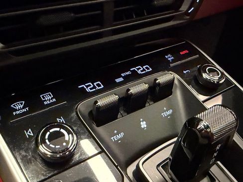 Used 2020 Porsche 911 Carrera S image 34