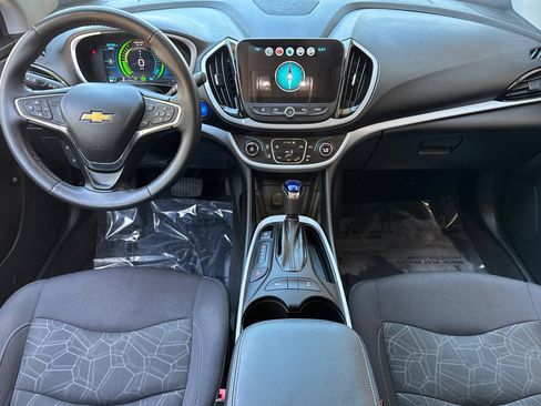 Used 2017 Chevrolet Volt LT FWD image 16