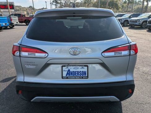 Used 2024 Toyota Corolla Cross L image 5