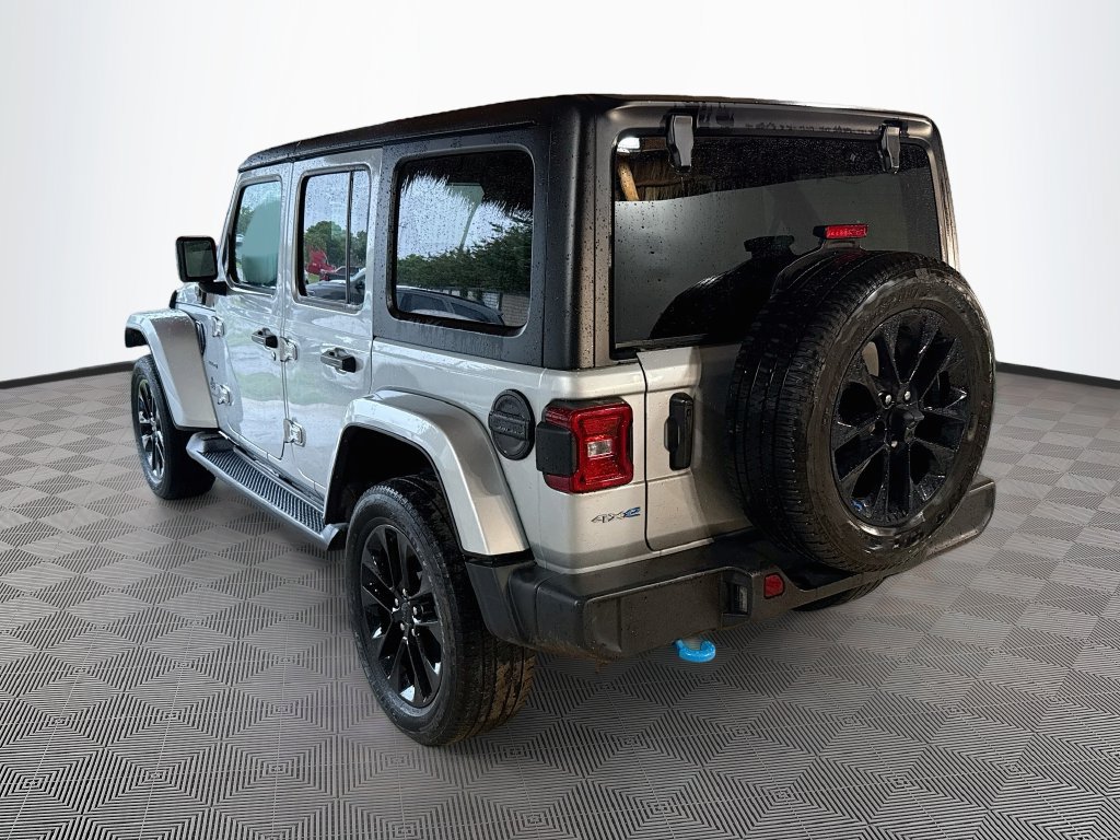 Certified 2023 Jeep Wrangler Unlimited Sahara w/ Cold Weather Group AWD/4WD image 8