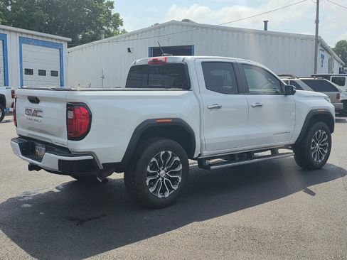 Used 2024 GMC Canyon Denali AWD/4WD image 4