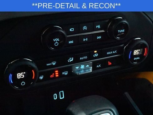 Used 2023 Ford Bronco Badlands image 14