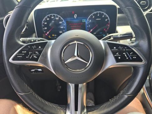 Used 2024 Mercedes-Benz GLC 300 4MATIC image 12