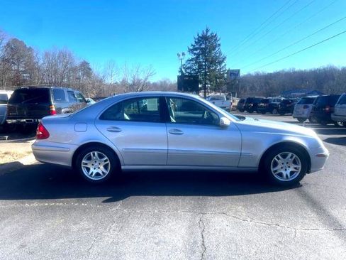 Used 2004 Mercedes-Benz E 320 4MATIC Sedan image 4