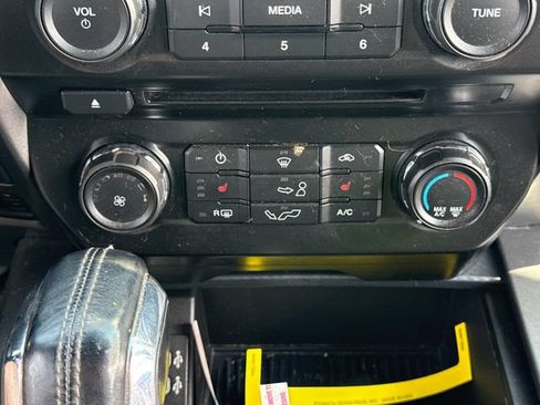 Used 2018 Ford F150 XLT w/ Equipment Group 302A Luxury AWD/4WD image 29