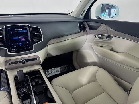 Used 2023 Volvo XC90 T8 Plus w/ Protection Package Premier image 27
