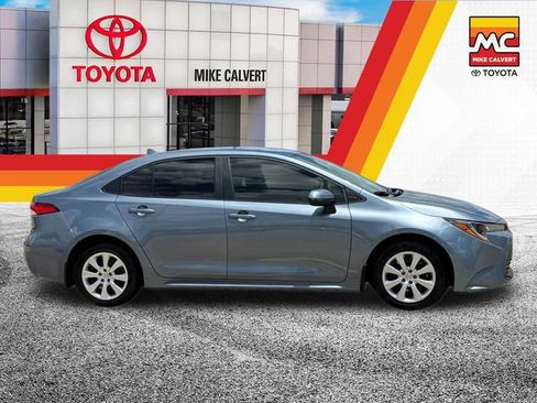 Certified 2025 Toyota Corolla LE FWD image 6