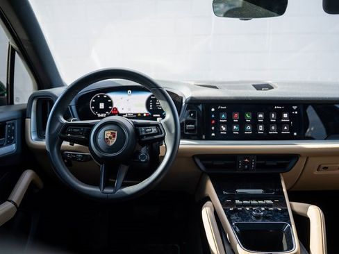 Certified 2024 Porsche Cayenne image 22